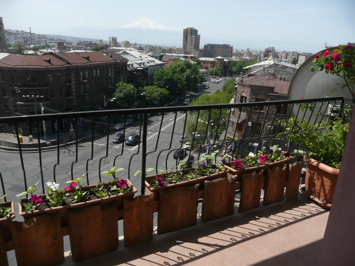 Yerevan-Sky With Terrace Buitenkant foto