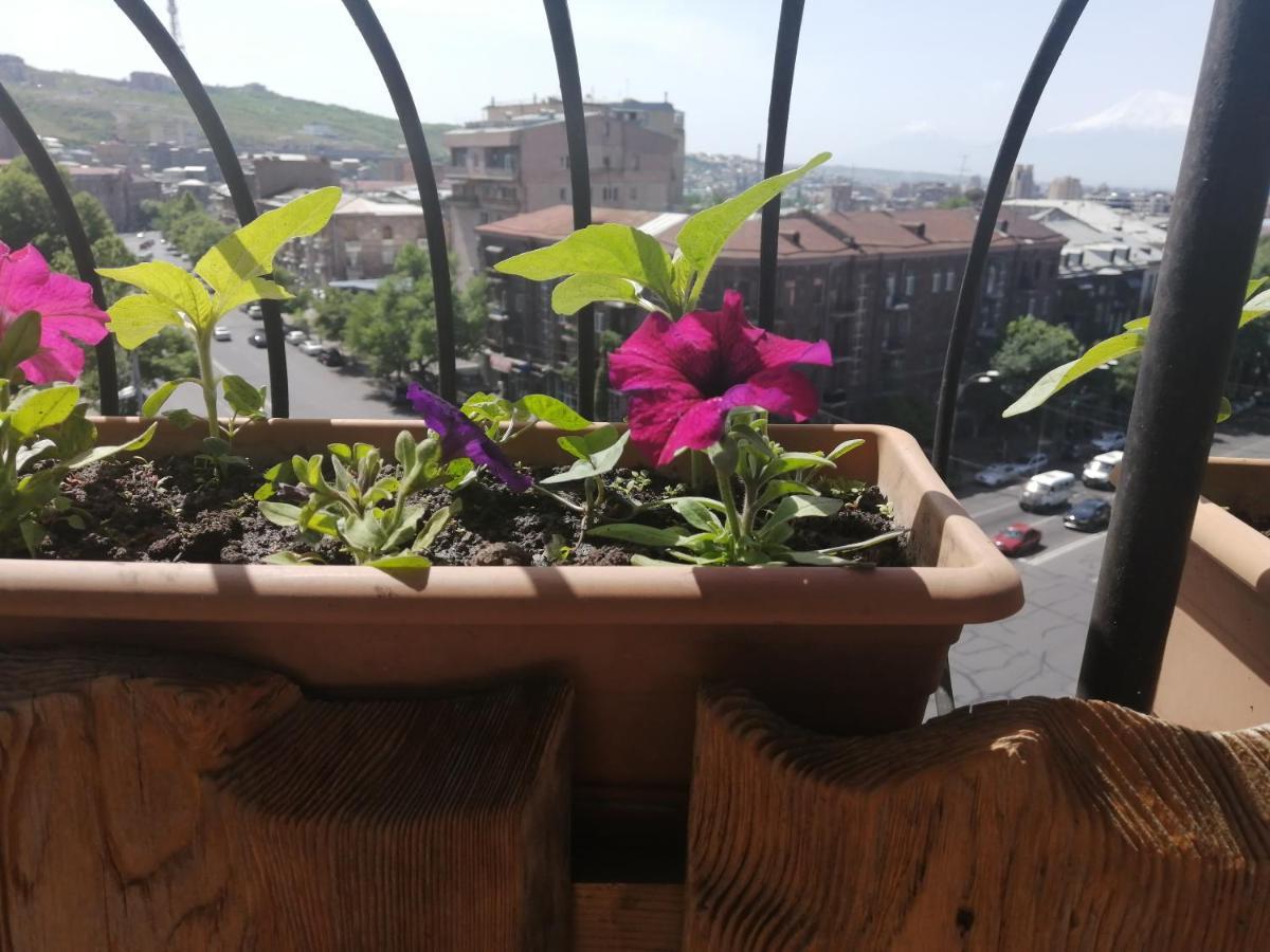 Yerevan-Sky With Terrace Buitenkant foto